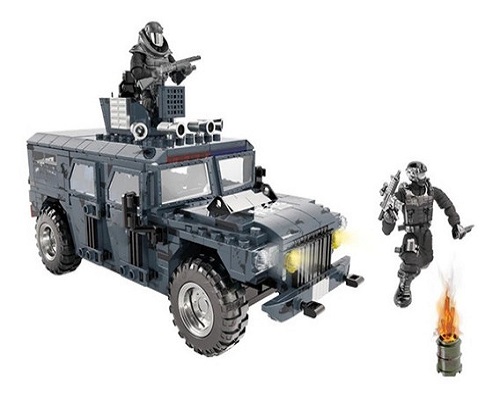 Игрушка Конструктор Block Бронированная военная машина 783 детали XJ-792D Игрушка Конструктор Block Бронированная военная машина 783 детали XJ-792D
