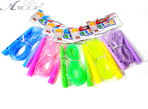 Скакалка пластиковая цветная яркая длинна 2,70м 09558 Скакалка пластиковая цветная яркая длинна 2,70м 09558