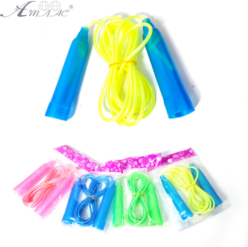 Скакалка пластиковая цветная яркая длинна 2 м 02189 Скакалка пластиковая цветная яркая длинна 2 м 02189