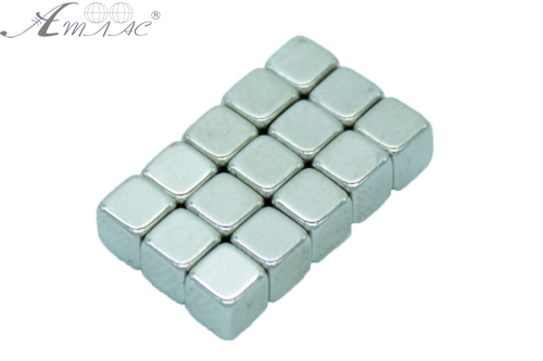 Магніт неодимовий для дошки Куб 1шт 2,7х2,7х2,7мм  13519