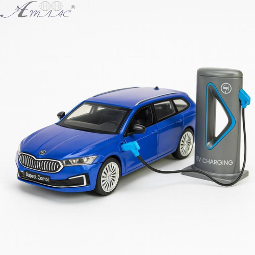Машинка Автопром Skoda SuperB iV Синяя электро+свет+звук 14см 68744 Машинка Автопром Skoda SuperB iV Синяя электро+свет+звук 14см 68744