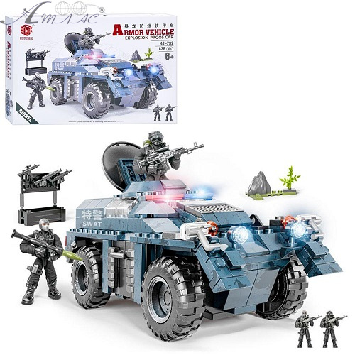 Игрушка Конструктор Block Бронированная военная машина 626 детали  XJ-792A