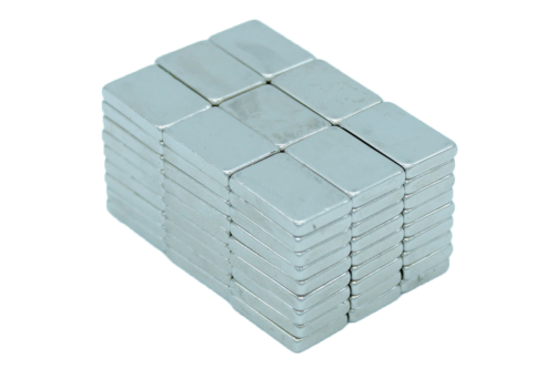 Магнит неодимимовый для доски 1шт 25 х 6 х 1,5мм 16977 Магнит неодимимовый для доски 1шт 25 х 6 х 1,5мм 16977