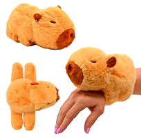 Игрушка мягкая Capybara - браслет 22х10х9 см  M17946