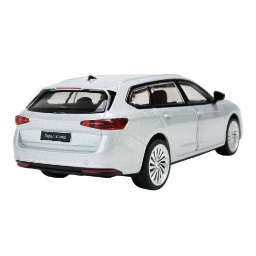 Машинка Автопром Skoda SuperB iV Серебристая электро свет звук 14см 68744 фото 2 Машинка Автопром Skoda SuperB iV Серебристая электро свет звук 14см 68744 фото 2
