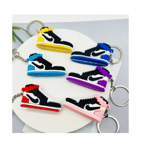 Брелок Кроссовки высокие Nike кубики резиновый 5см 00542 1/12 Брелок Кроссовки высокие Nike кубики резиновый 5см 00542 1/12