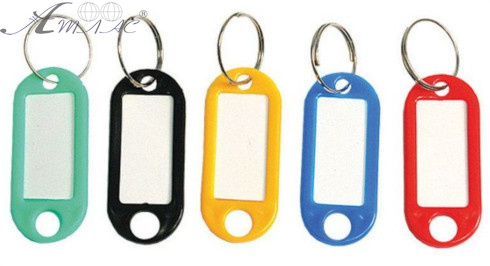 Брелок Economix пластиковый цветной 41637 Брелок Economix пластиковый цветной 41637