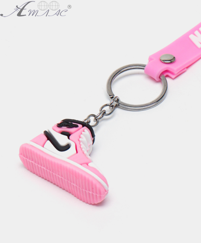 Брелок Кроссовок с силиконовым браслетом яркий 12247 фото 2 Брелок Кроссовок с силиконовым браслетом яркий 12247 фото 2