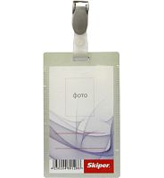 Бейдж вертикальный на защипе 65 х 105 серый Skiper SK110