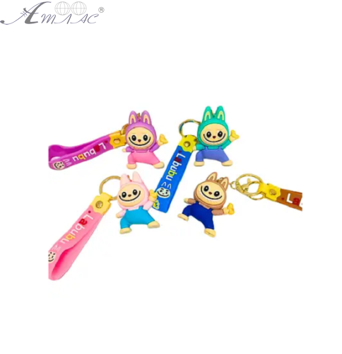 Брелок Лабубу в комбинезоне резиновый 6 см 1748 фото 2 Брелок Лабубу в комбинезоне резиновый 6 см 1748 фото 2