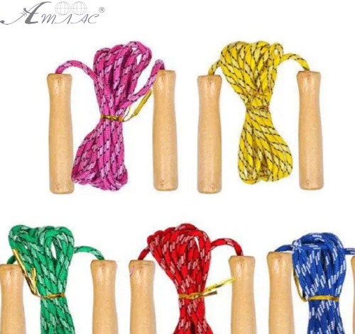 Скакалка веревочная с деревянными рукчами длинна 2,40м 09950 Скакалка веревочная с деревянными рукчами длинна 2,40м 09950