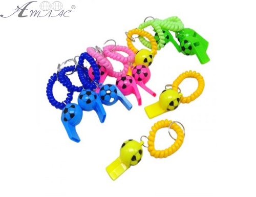 Брелок Свисток пластиковый брелок футбольный мяч с резинкой 09682 Брелок Свисток пластиковый брелок футбольный мяч с резинкой 09682